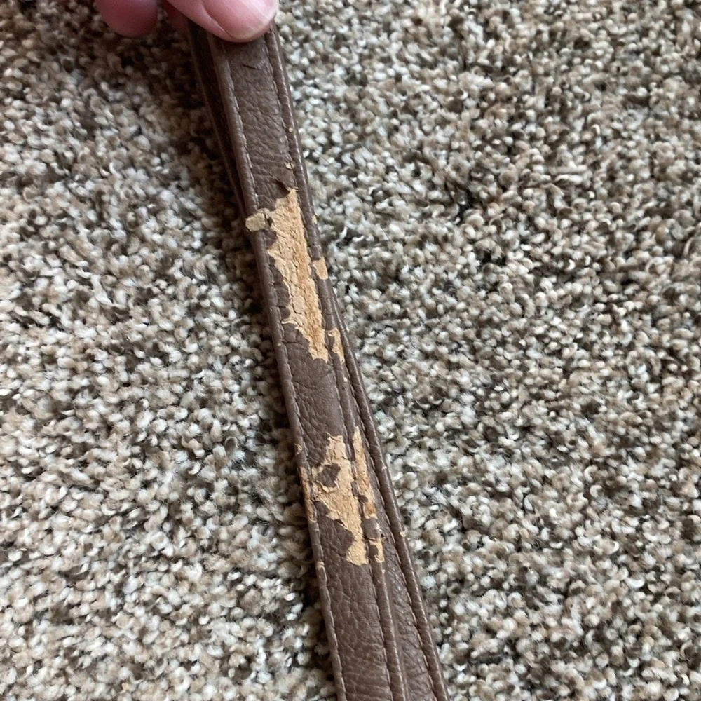 🤯BYE 🤯RARE AUTHENTIC  Salvatore Ferragamo Vintage Gancini Crossbody Bag